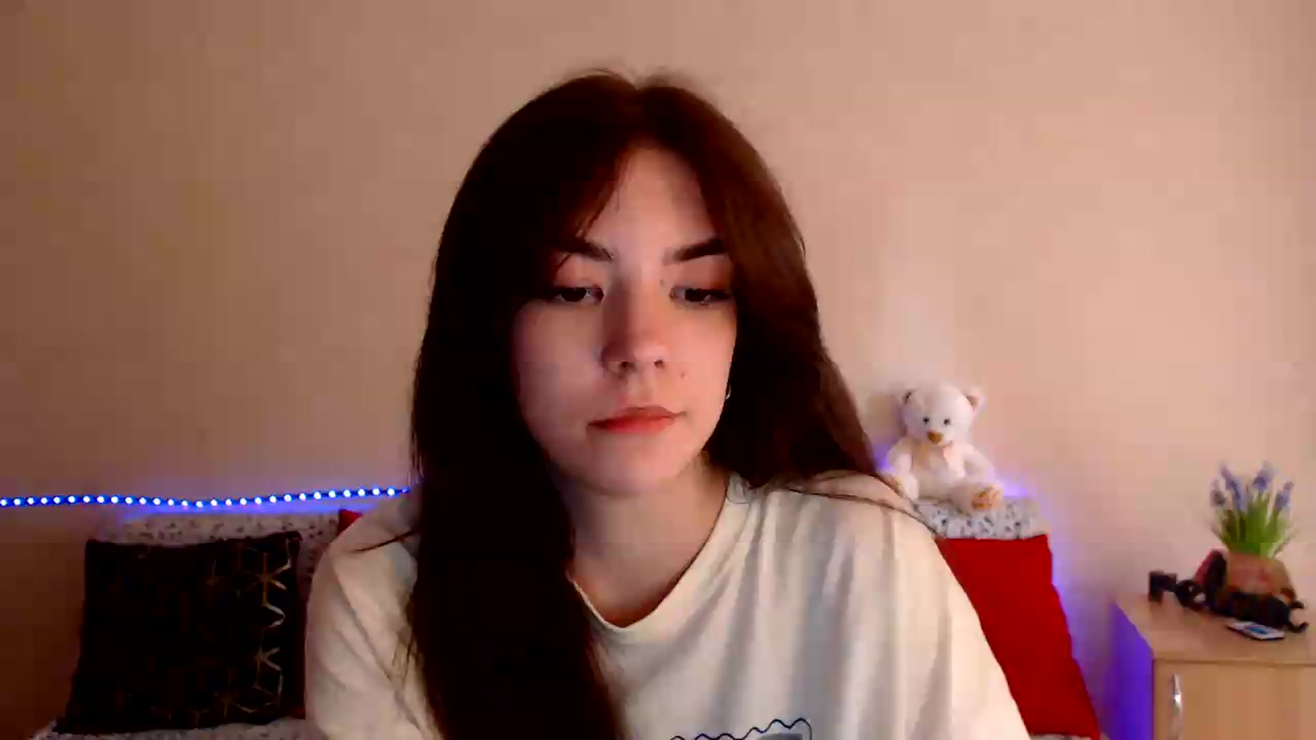 Gallery image thumbnail from Shalyka's myfreecams stream on, 06/06/2026, 12:14 image 17 of 20