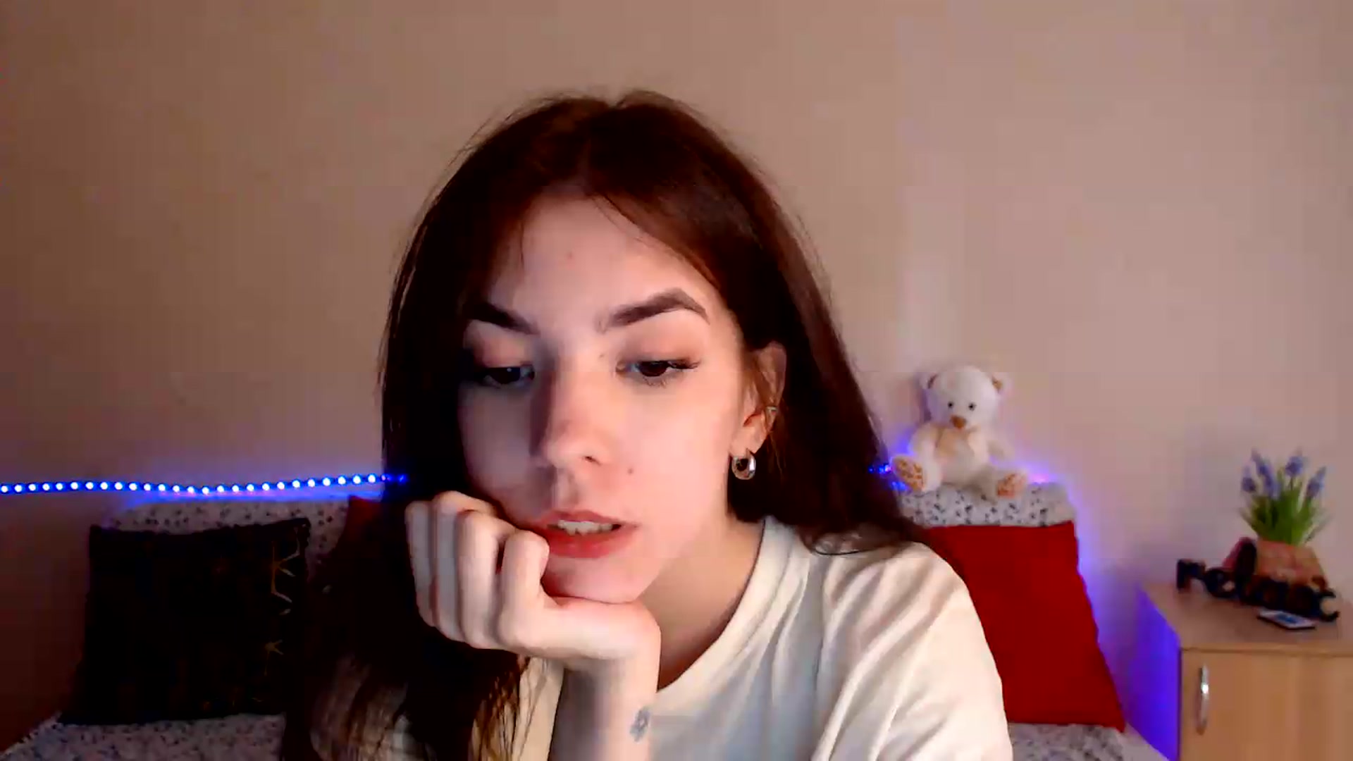 Gallery image thumbnail from Shalyka's myfreecams stream on, 06/06/2026, 14:01 image 19 of 20