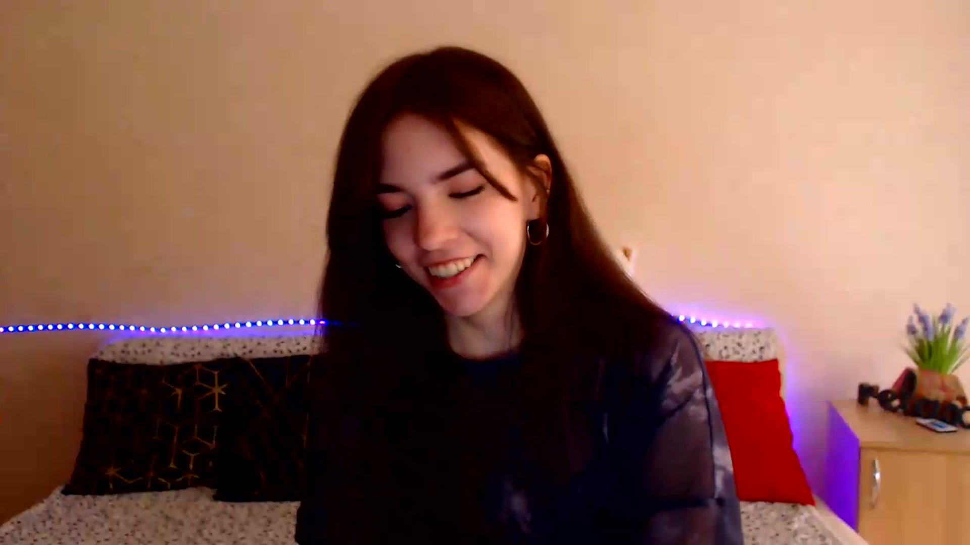 Gallery image thumbnail from Shalyka's myfreecams stream on, 06/09/2026, 13:29 image 17 of 20