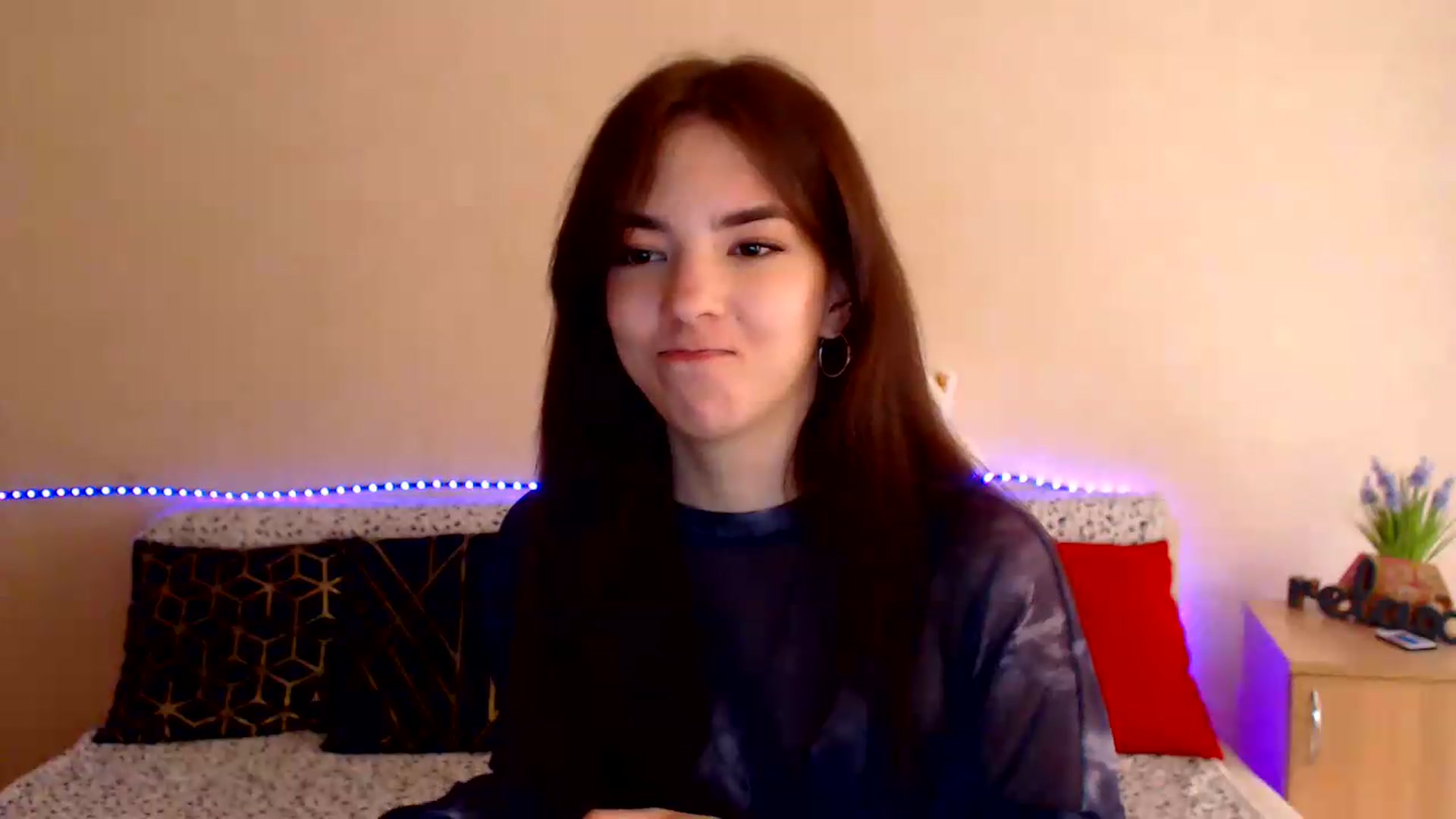 Gallery image thumbnail from Shalyka's myfreecams stream on, 06/09/2026, 13:29 image 16 of 20