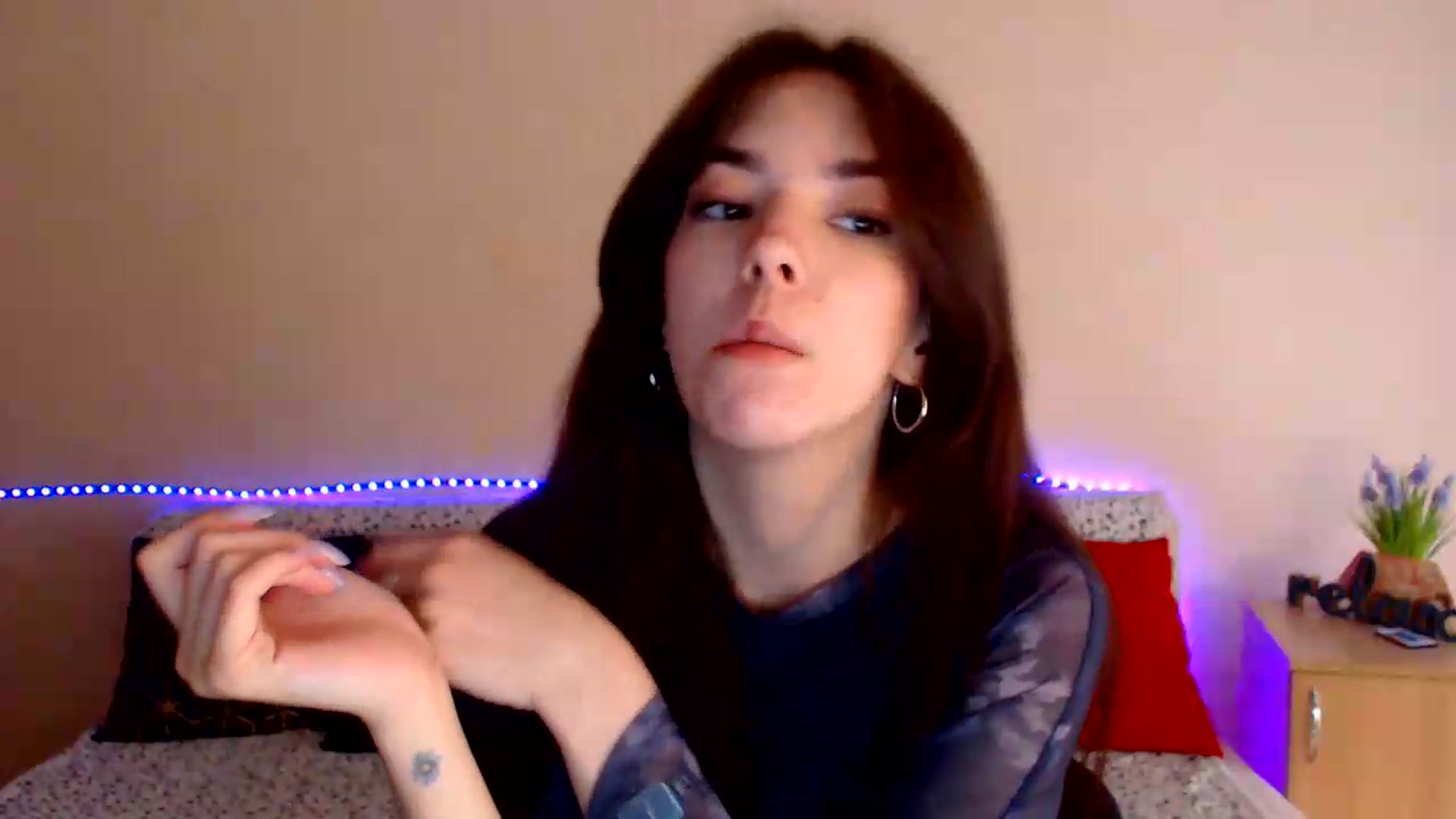 Gallery image thumbnail from Shalyka's myfreecams stream on, 06/09/2026, 13:29 image 7 of 20