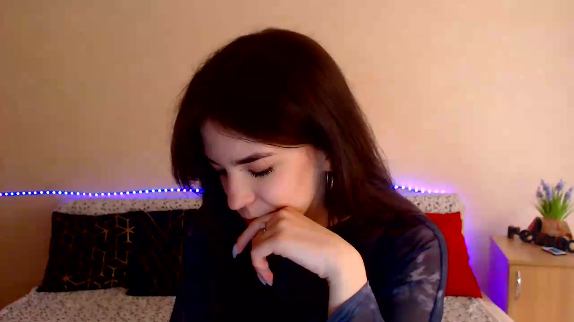 Gallery image thumbnail from Shalyka's myfreecams stream on, 06/09/2026, 13:29 image 15 of 20