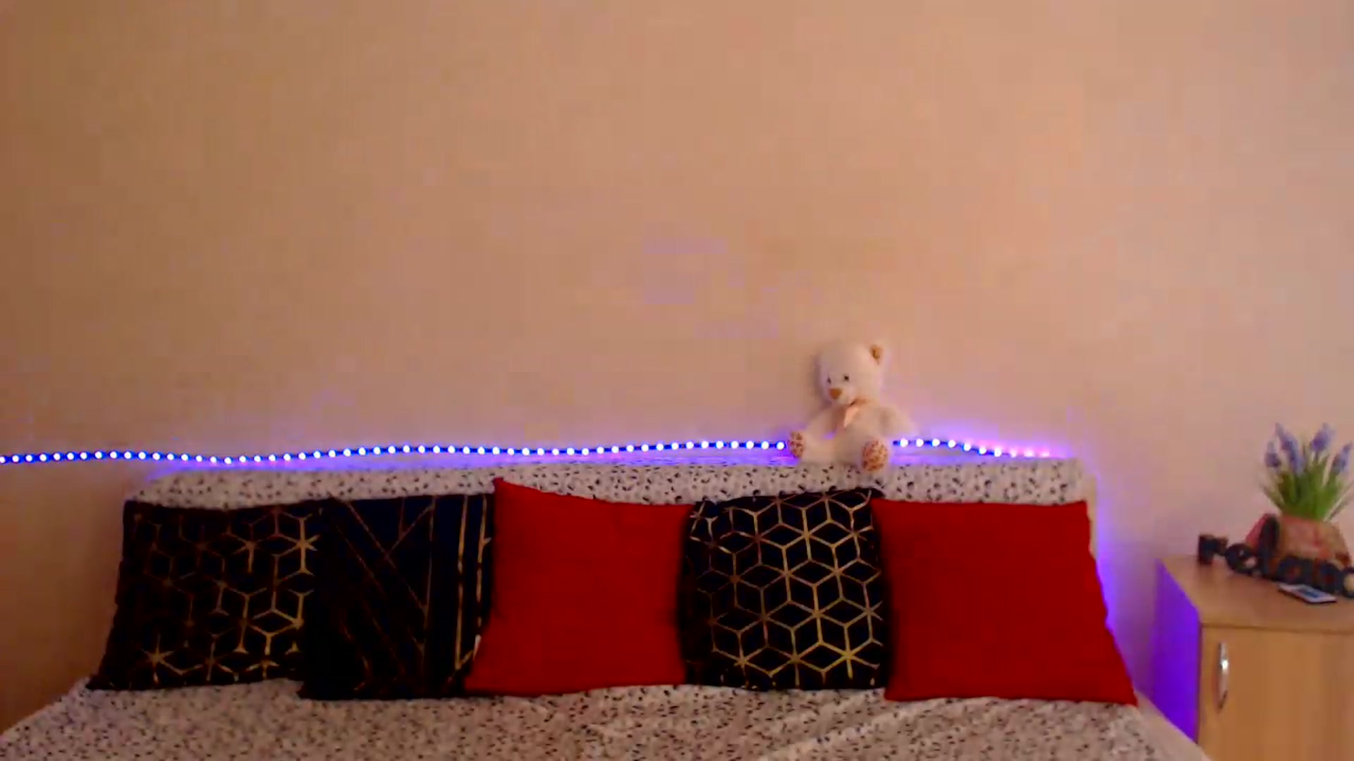 Gallery image thumbnail from Shalyka's myfreecams stream on, 06/09/2026, 14:50 image 20 of 20