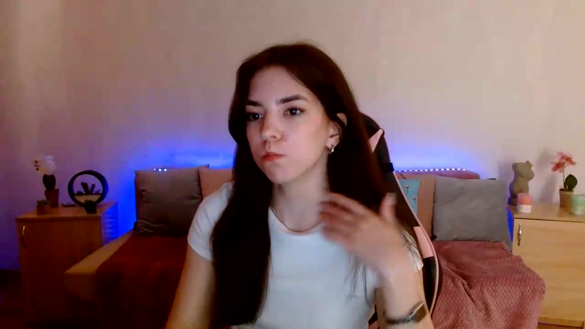 Gallery image thumbnail from Shalyka's myfreecams stream on, 06/16/2026, 10:16 image 16 of 20