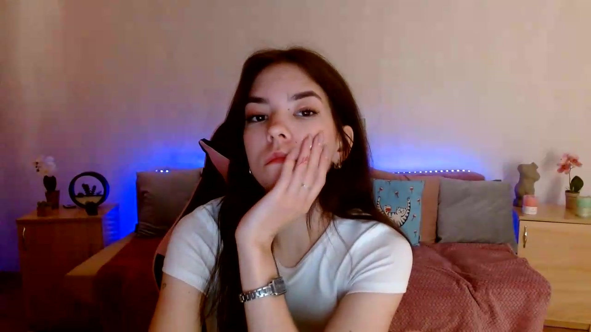Gallery image thumbnail from Shalyka's myfreecams stream on, 06/16/2026, 10:16 image 9 of 20