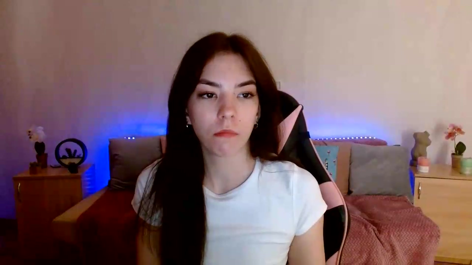 Gallery image thumbnail from Shalyka's myfreecams stream on, 06/16/2026, 10:16 image 6 of 20
