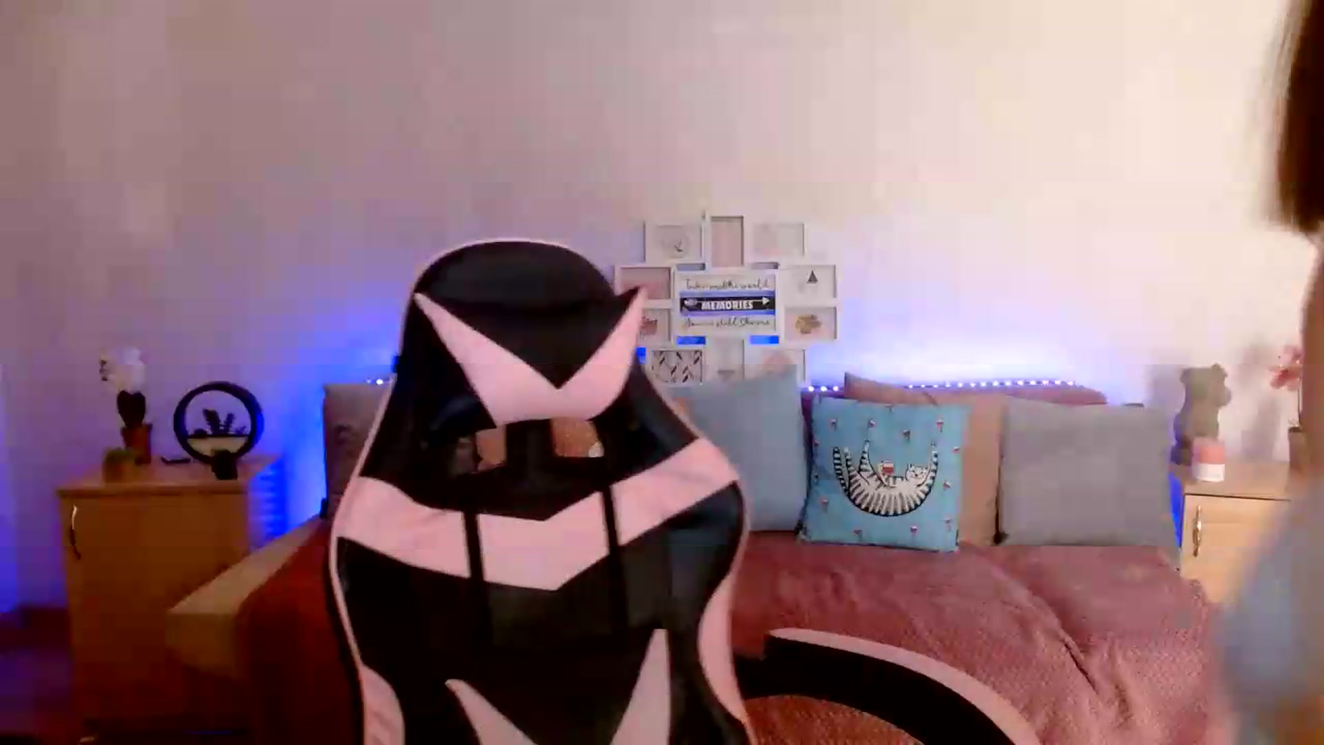 Gallery image thumbnail from Shalyka's myfreecams stream on, 06/16/2026, 14:44 image 20 of 20