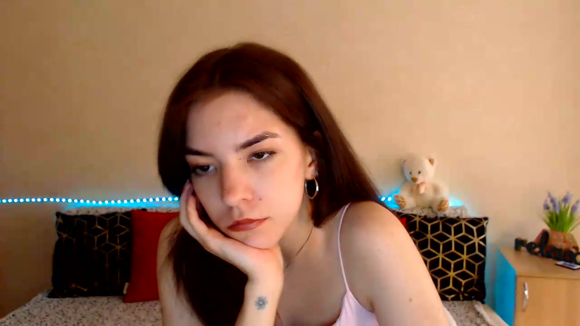 Gallery image thumbnail from Shalyka's myfreecams stream on, 06/19/2026, 11:56 image 20 of 20