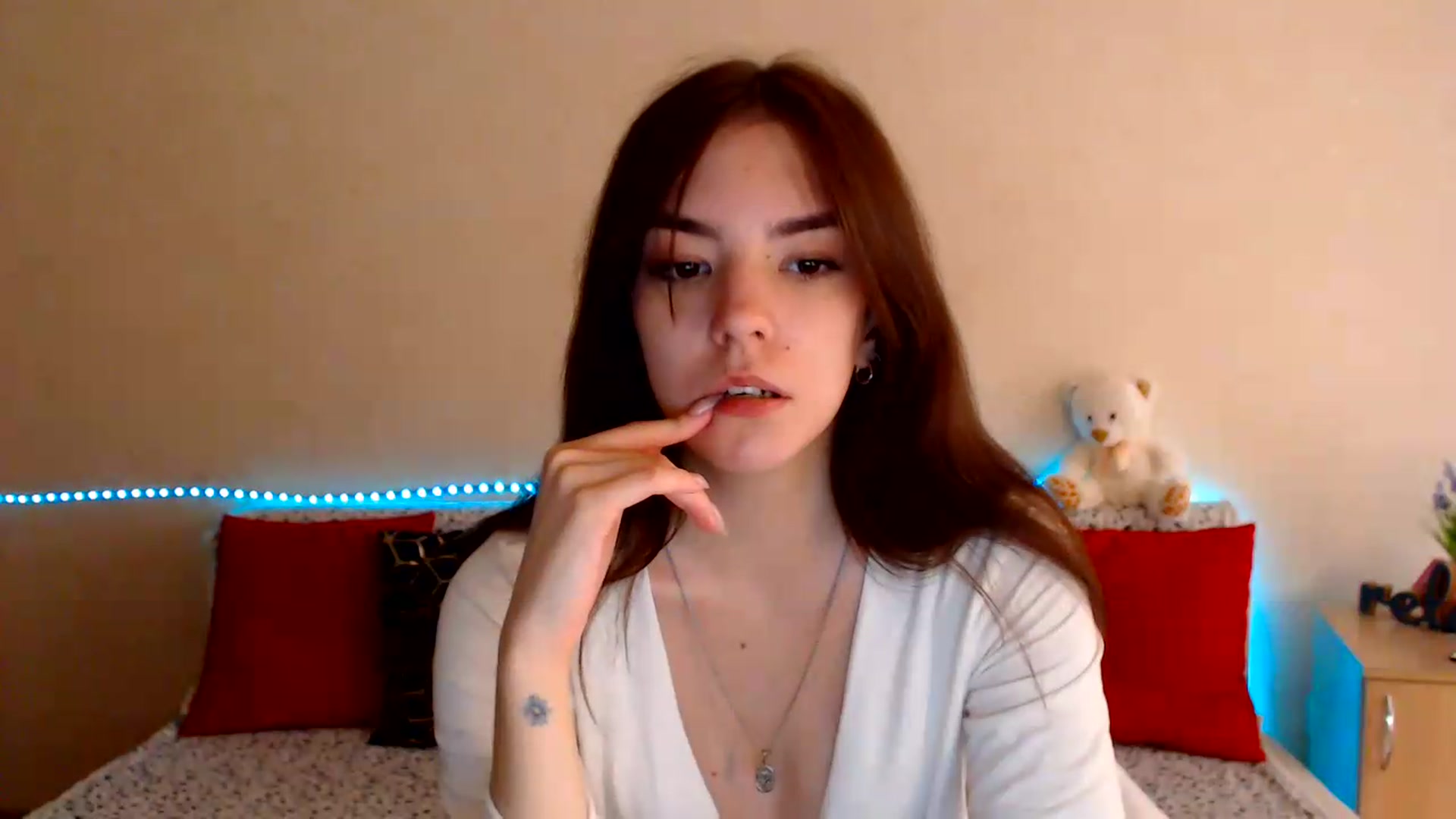 Gallery image thumbnail from Shalyka's myfreecams stream on, 06/25/2026, 15:08 image 17 of 20