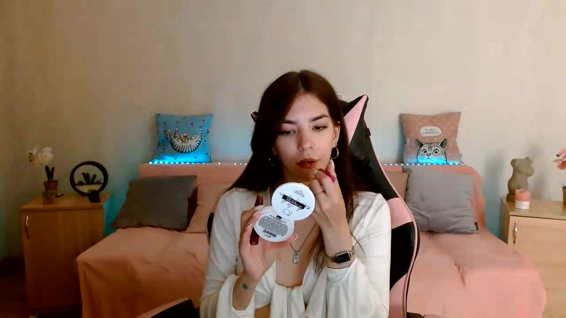 Gallery image thumbnail from Shalyka's myfreecams stream on, 07/01/2026, 13:12 image 10 of 20
