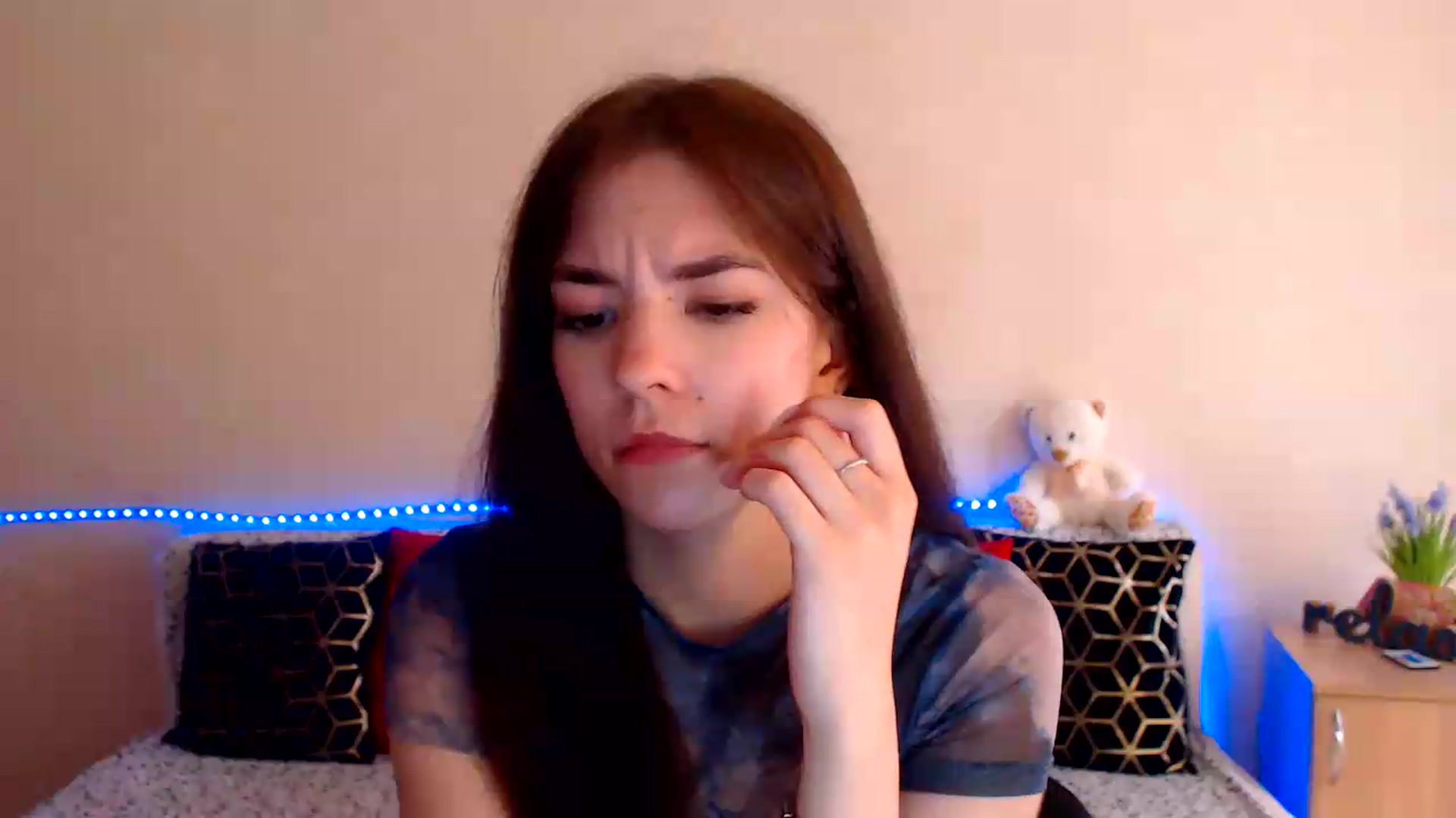 Gallery image thumbnail from Shalyka's myfreecams stream on, 07/03/2026, 11:33 image 18 of 20