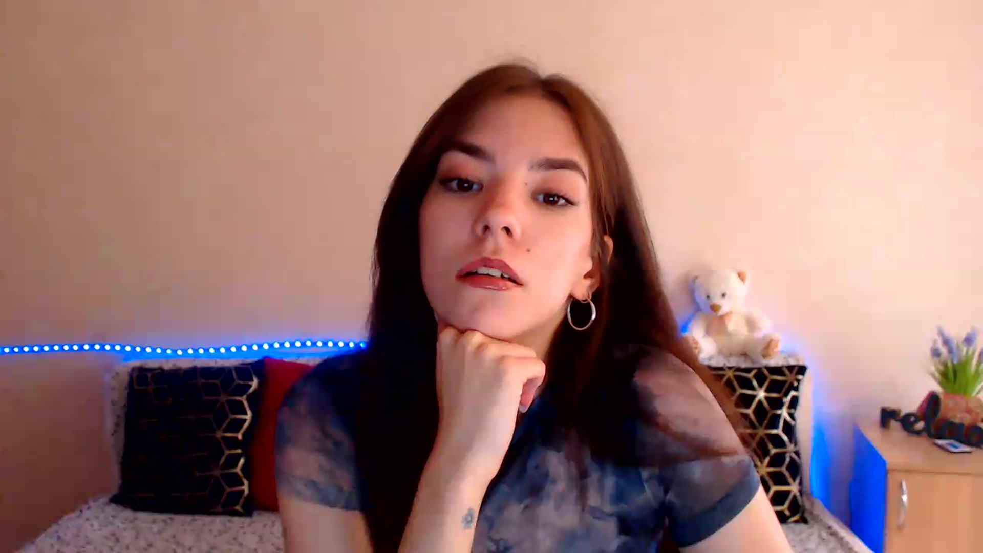 Gallery image thumbnail from Shalyka's myfreecams stream on, 07/03/2026, 13:32 image 5 of 20
