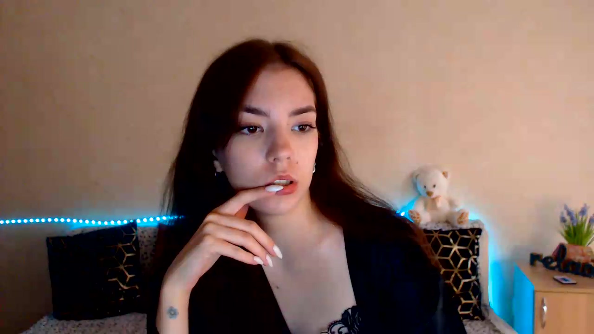 Gallery image thumbnail from Shalyka's myfreecams stream on, 07/04/2026, 12:24 image 18 of 20