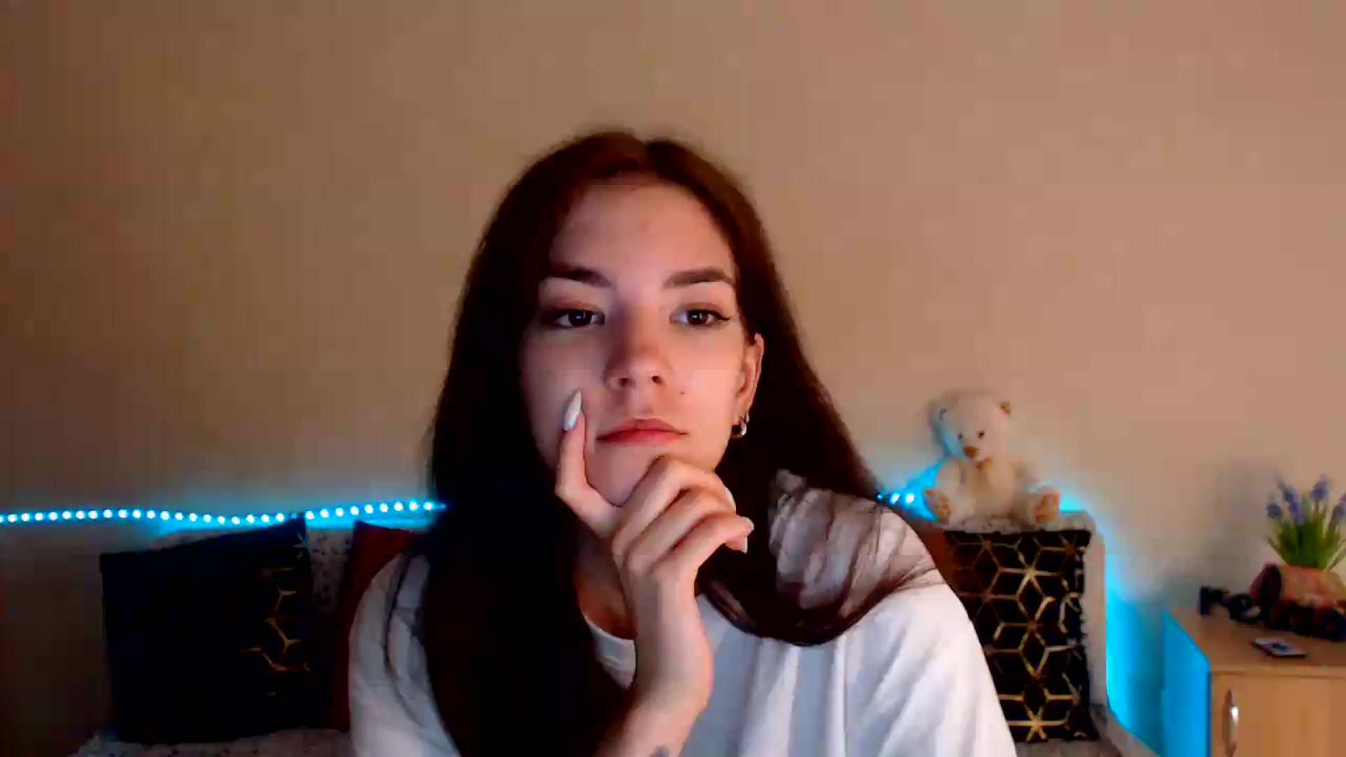 Gallery image thumbnail from Shalyka's myfreecams stream on, 07/04/2026, 15:44 image 12 of 20