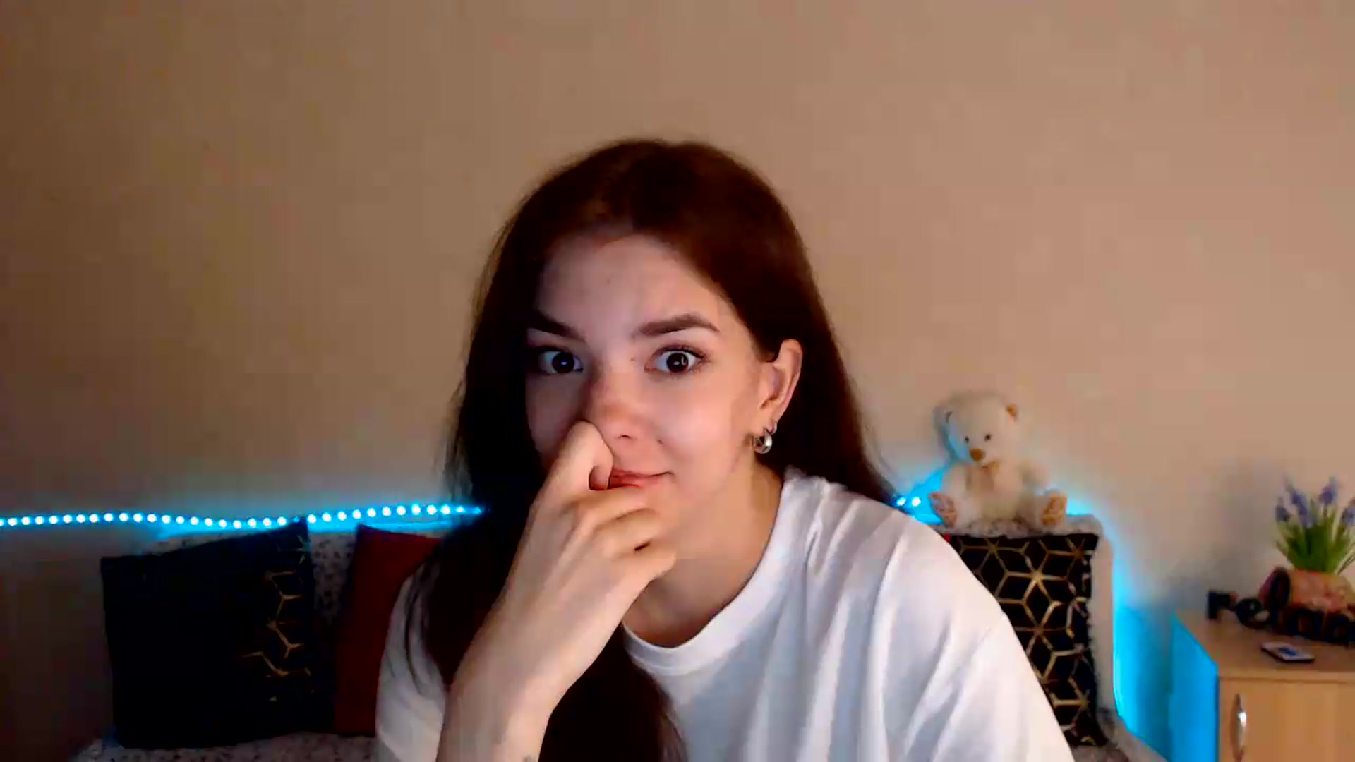 Gallery image thumbnail from Shalyka's myfreecams stream on, 07/04/2026, 15:44 image 15 of 20