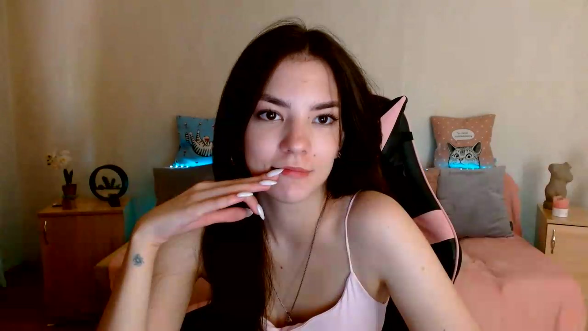Gallery image thumbnail from Shalyka's myfreecams stream on, 07/07/2026, 14:14 image 2 of 20
