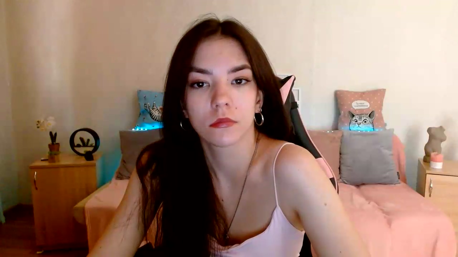 Gallery image thumbnail from Shalyka's myfreecams stream on, 07/07/2026, 14:14 image 4 of 20