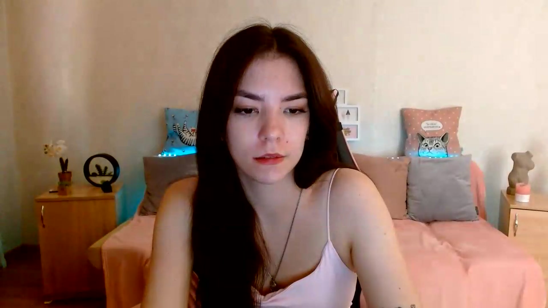 Gallery image thumbnail from Shalyka's myfreecams stream on, 07/07/2026, 14:14 image 5 of 20
