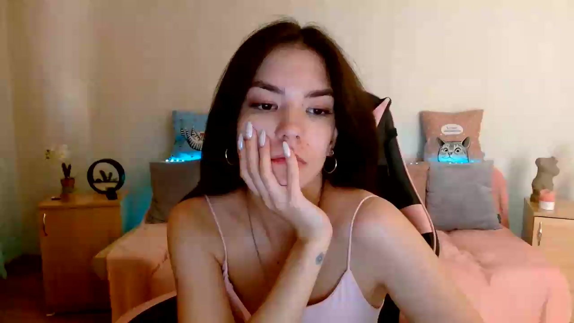 Gallery image thumbnail from Shalyka's myfreecams stream on, 07/07/2026, 14:14 image 19 of 20