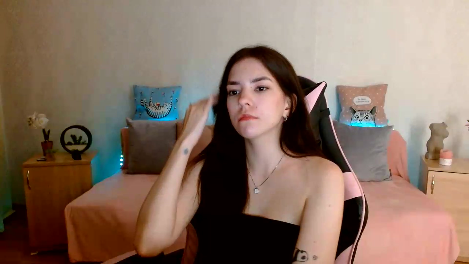 Gallery image thumbnail from Shalyka's myfreecams stream on, 07/08/2026, 13:09 image 5 of 20