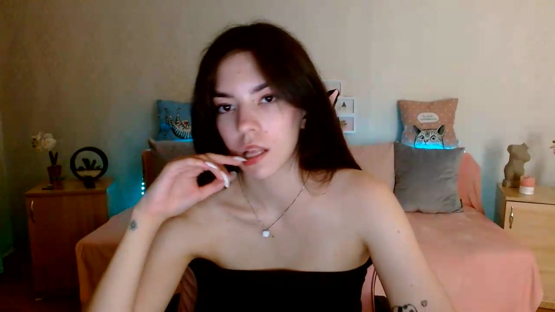 Gallery image thumbnail from Shalyka's myfreecams stream on, 07/08/2026, 13:09 image 3 of 20