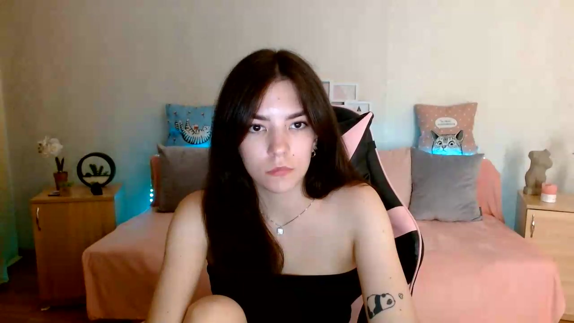 Gallery image thumbnail from Shalyka's myfreecams stream on, 07/08/2026, 13:09 image 12 of 20