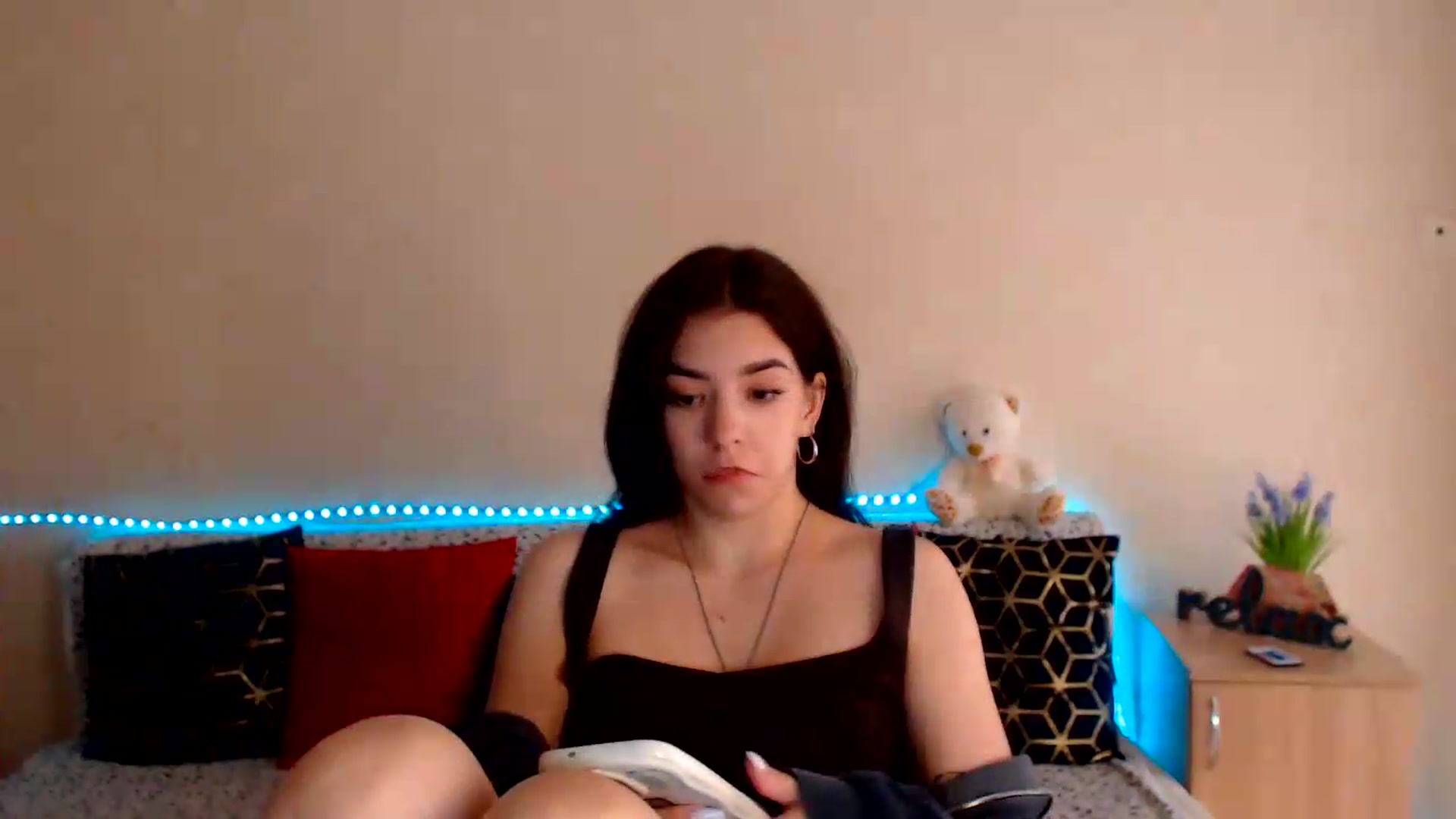 Gallery image thumbnail from Shalyka's myfreecams stream on, 07/09/2026, 12:31 image 14 of 20