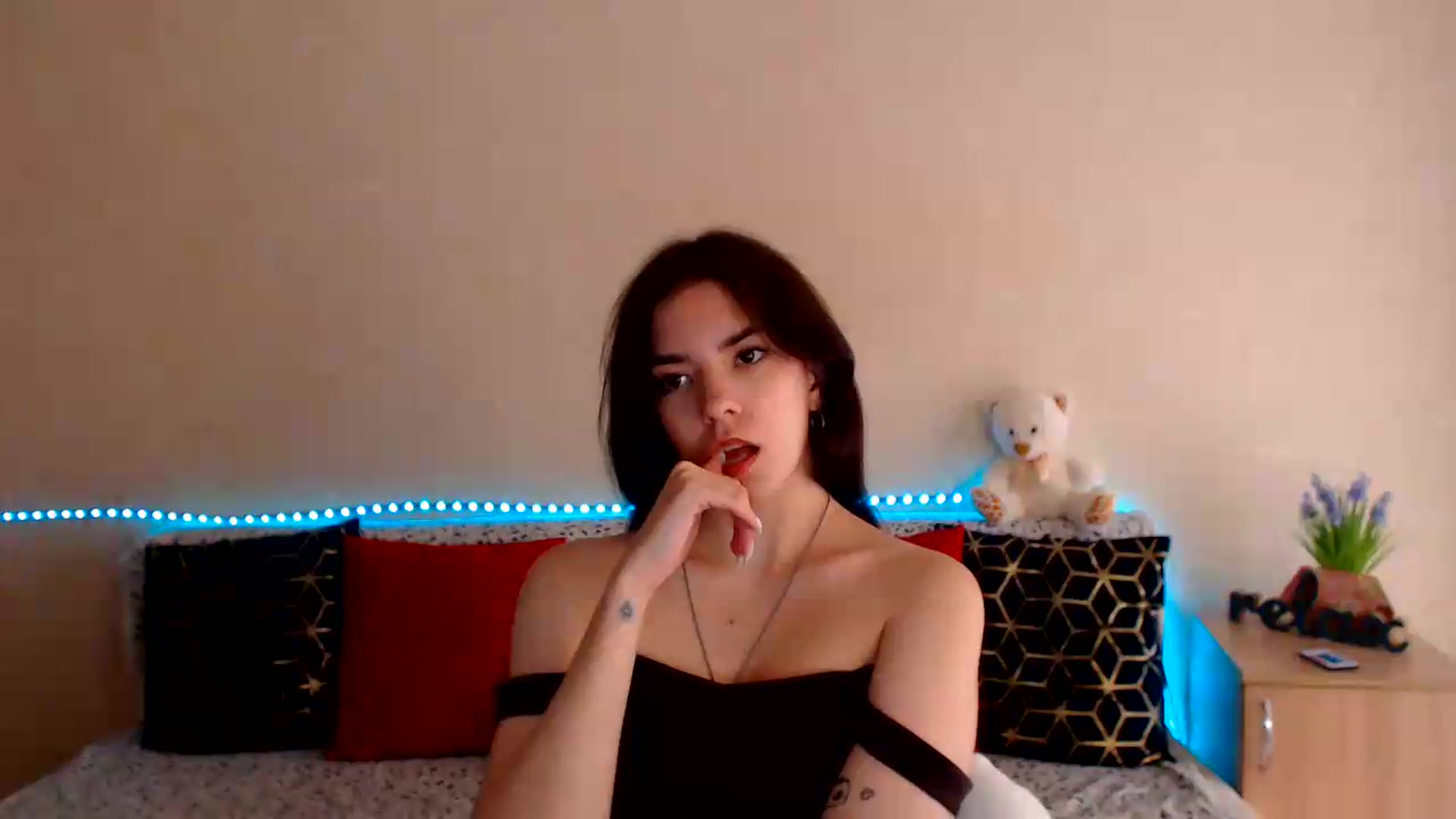Gallery image thumbnail from Shalyka's myfreecams stream on, 07/09/2026, 12:31 image 3 of 20