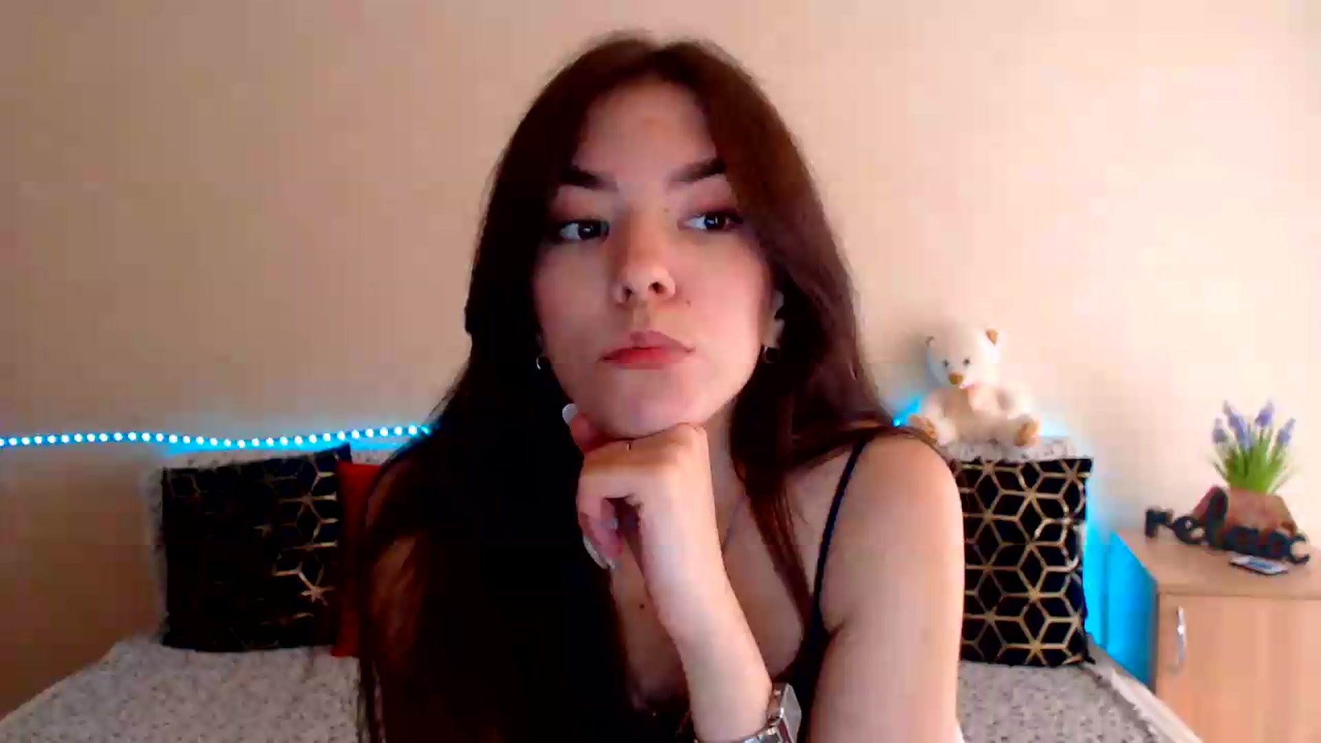Gallery image thumbnail from Shalyka's myfreecams stream on, 07/10/2026, 13:30 image 4 of 20