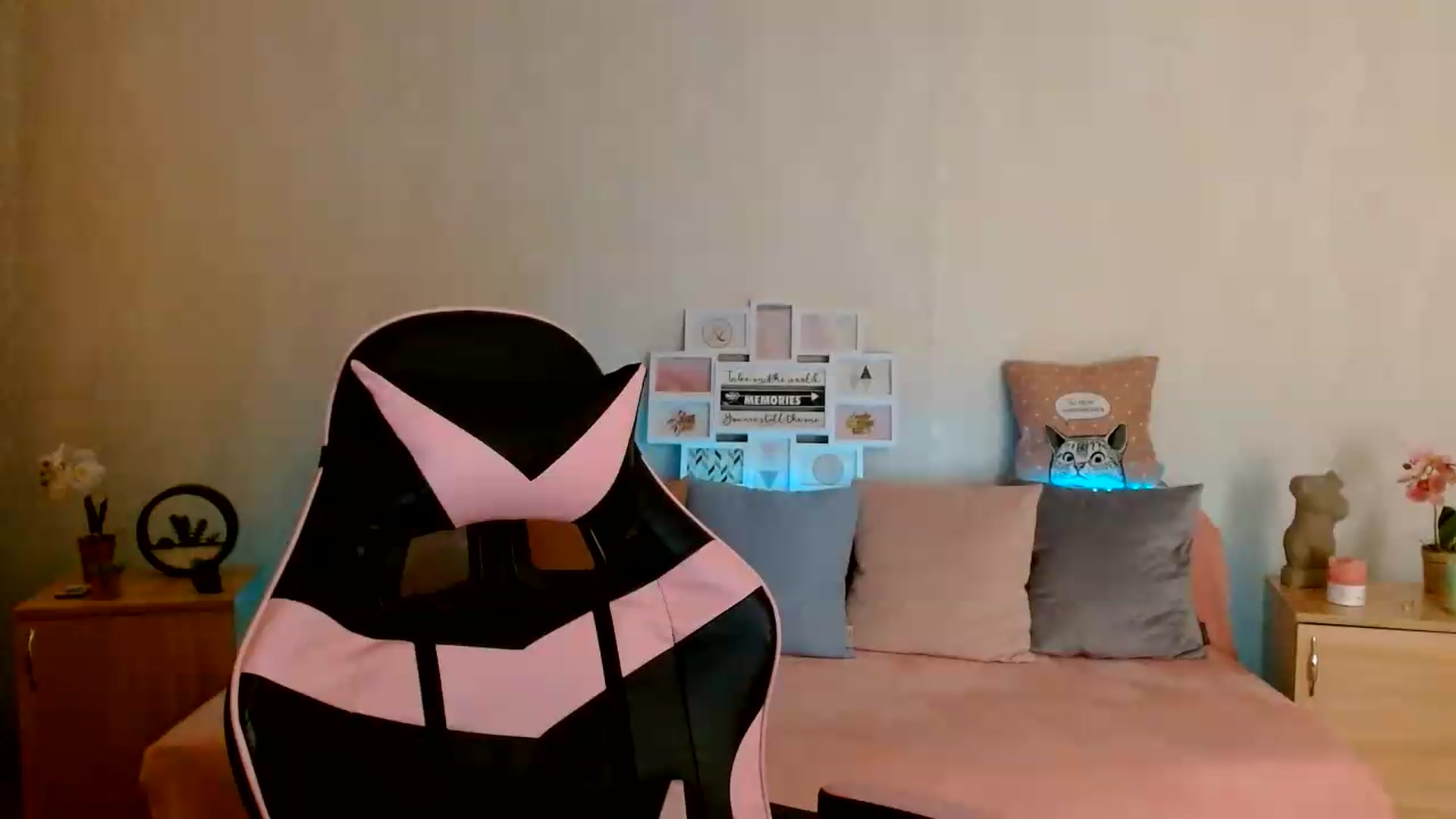 Gallery image thumbnail from Shalyka's myfreecams stream on, 07/15/2026, 14:27 image 8 of 20
