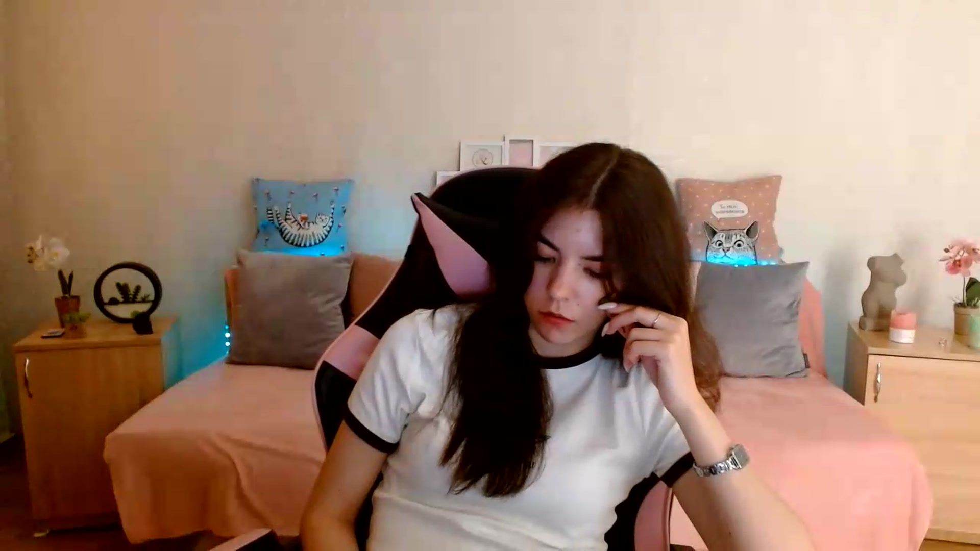 Gallery image thumbnail from Shalyka's myfreecams stream on, 07/15/2026, 14:27 image 13 of 20