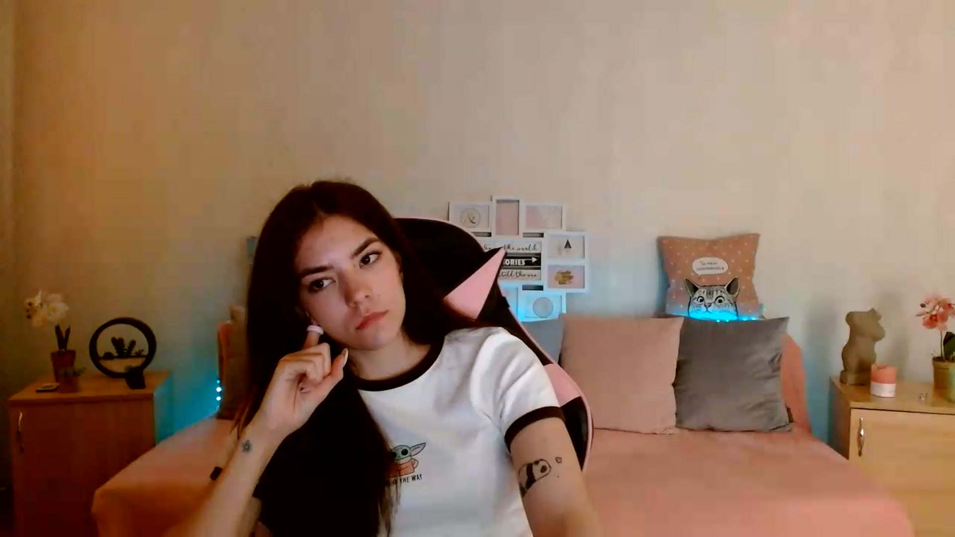 Gallery image thumbnail from Shalyka's myfreecams stream on, 07/15/2026, 14:27 image 7 of 20