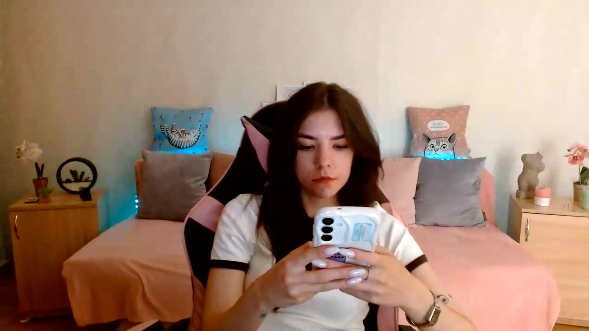 Gallery image thumbnail from Shalyka's myfreecams stream on, 07/15/2026, 14:27 image 14 of 20