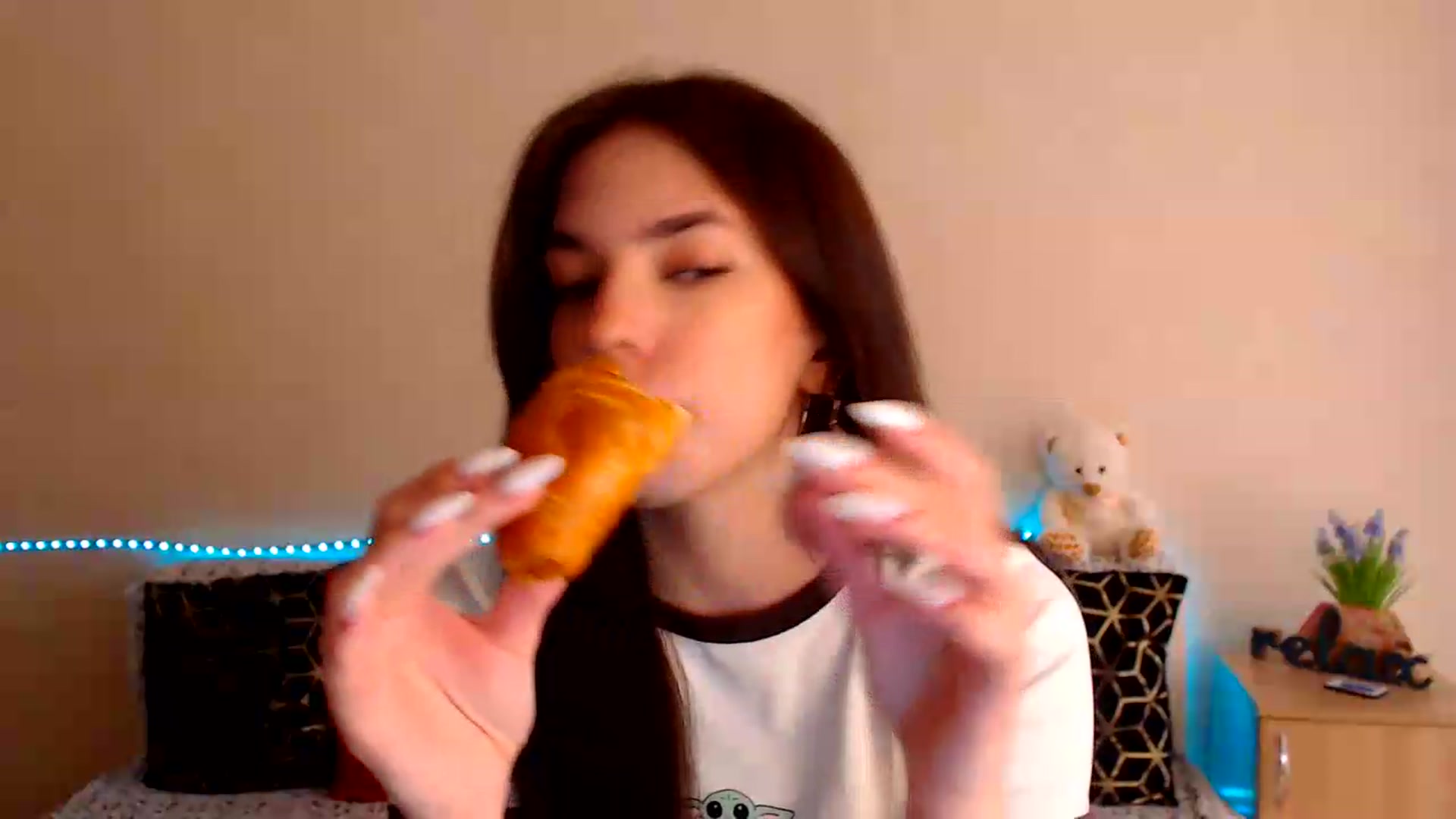 Gallery image thumbnail from Shalyka's myfreecams stream on, 07/17/2026, 12:13 image 15 of 20