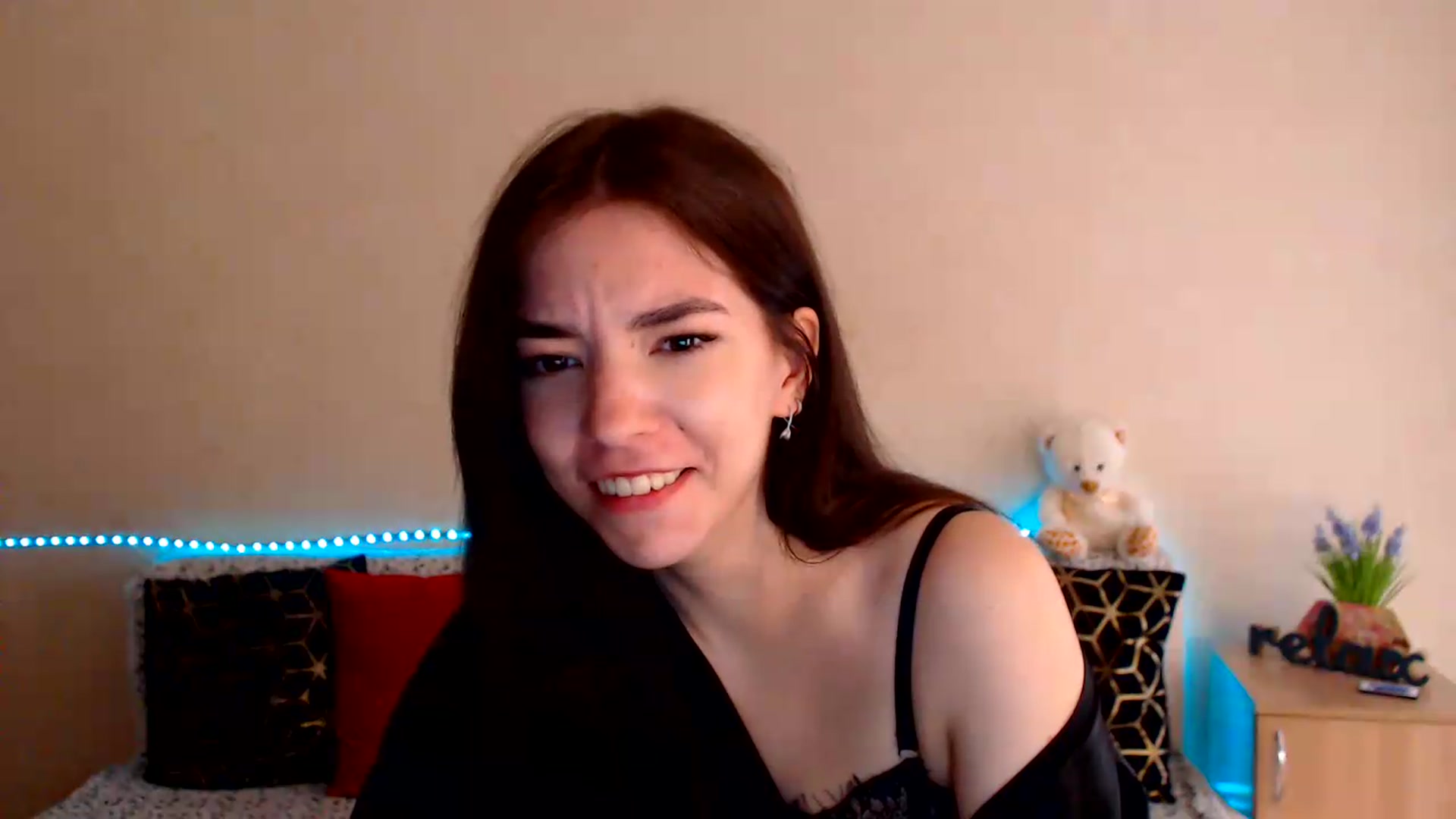 Gallery image thumbnail from Shalyka's myfreecams stream on, 07/18/2026, 10:47 image 14 of 20