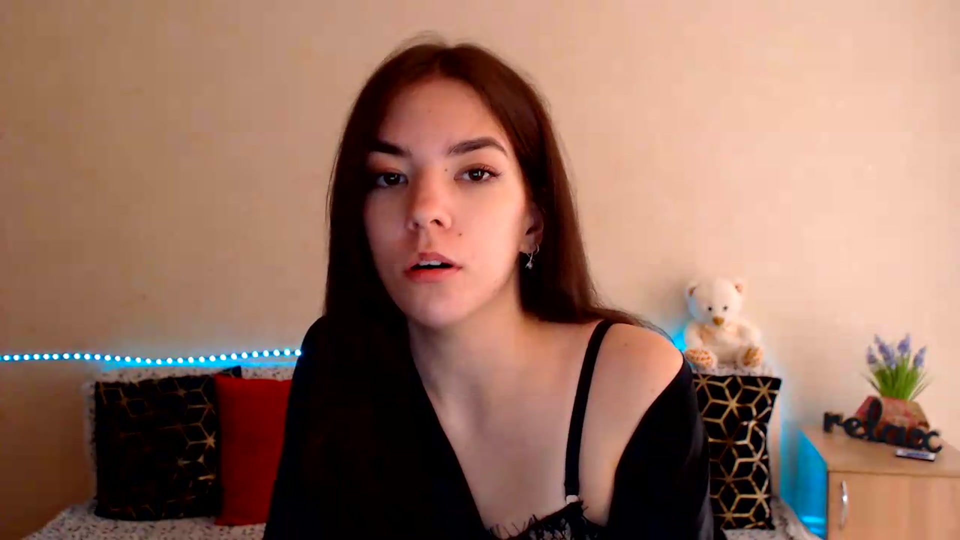 Gallery image thumbnail from Shalyka's myfreecams stream on, 07/18/2026, 10:47 image 18 of 20