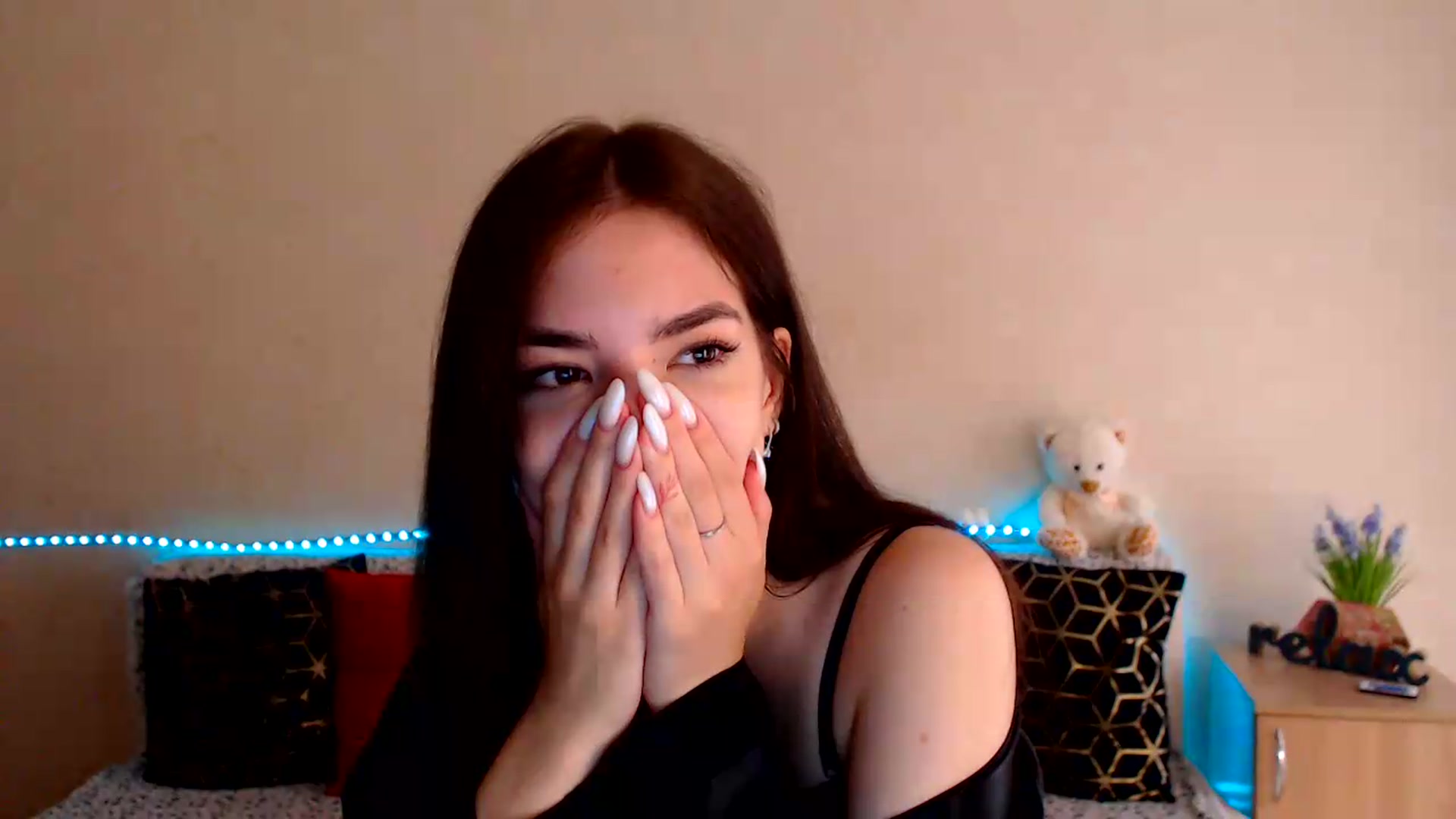 Gallery image thumbnail from Shalyka's myfreecams stream on, 07/18/2026, 10:47 image 15 of 20