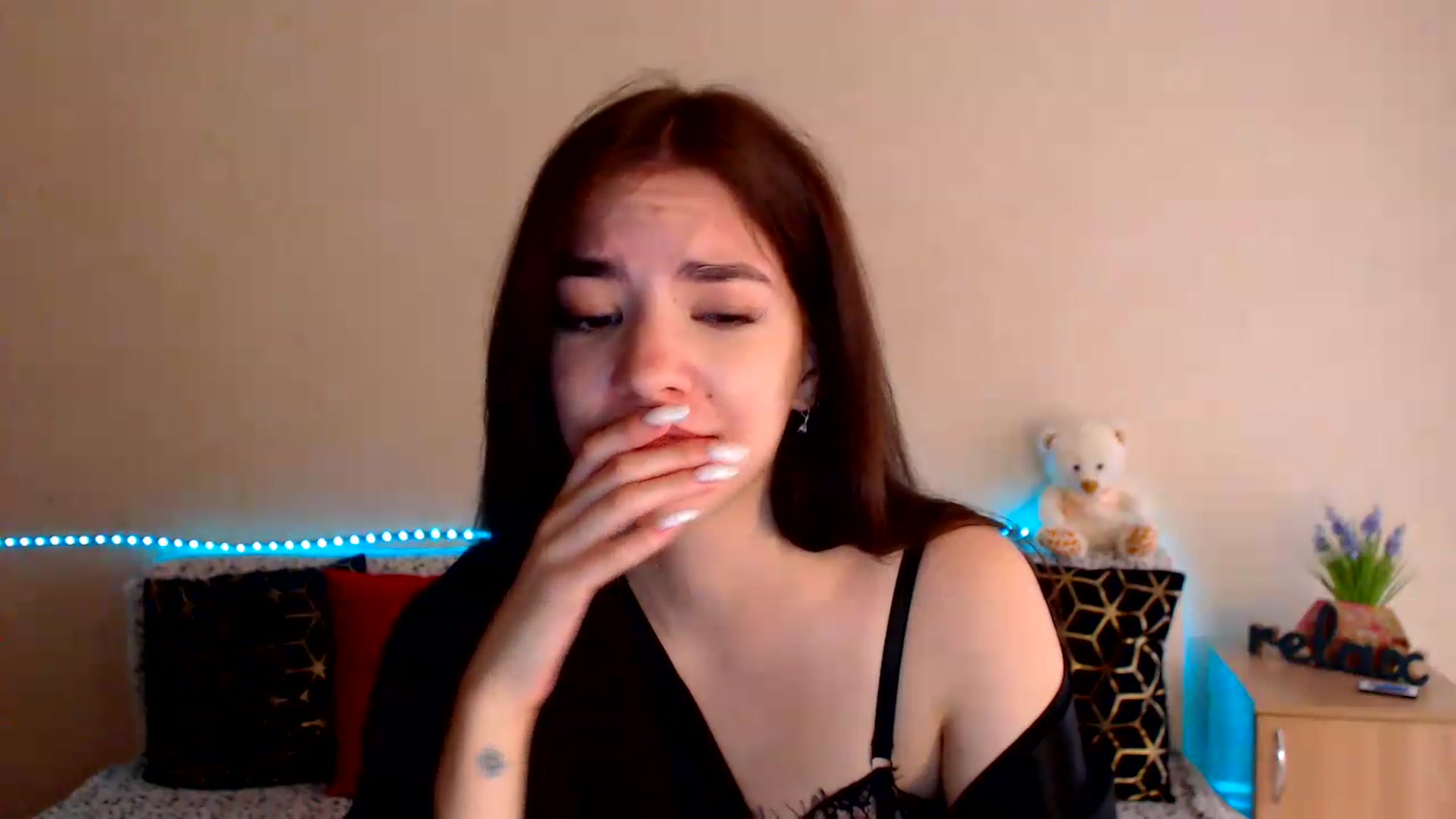 Gallery image thumbnail from Shalyka's myfreecams stream on, 07/18/2026, 10:47 image 11 of 20