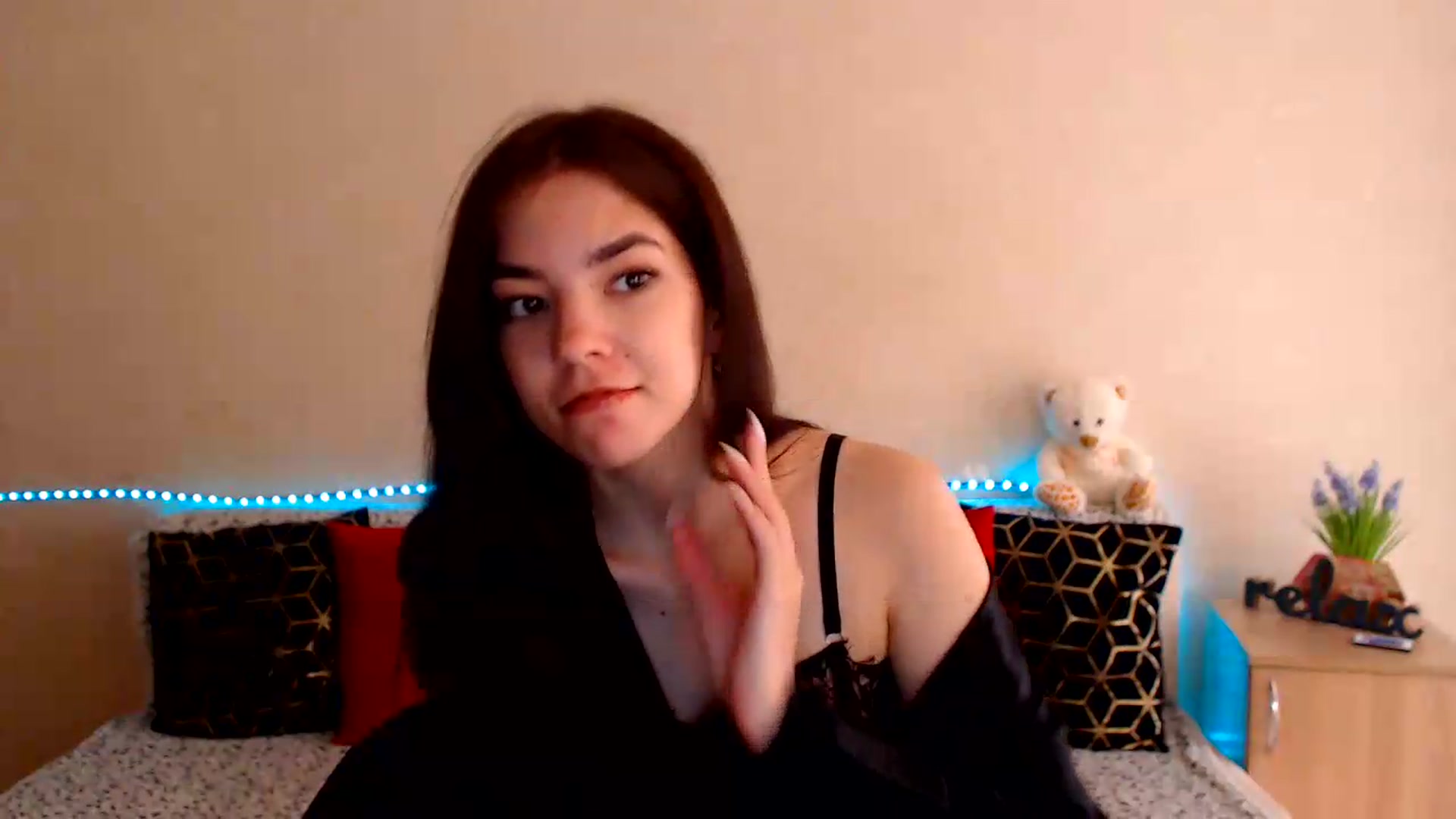Gallery image thumbnail from Shalyka's myfreecams stream on, 07/18/2026, 11:17 image 11 of 20