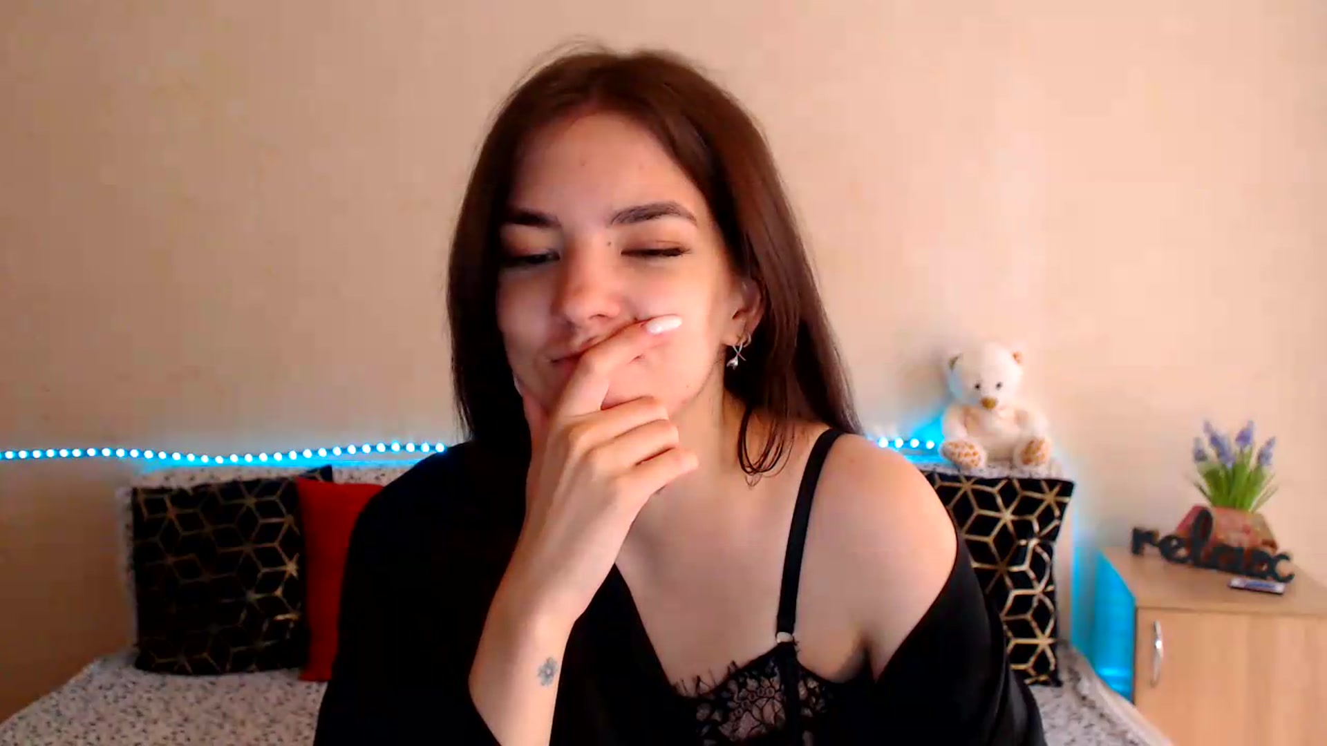 Gallery image thumbnail from Shalyka's myfreecams stream on, 07/18/2026, 15:09 image 9 of 20