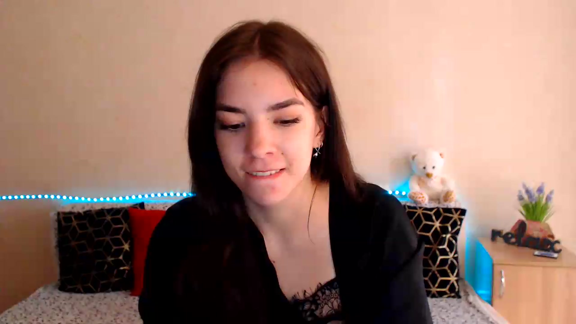 Gallery image thumbnail from Shalyka's myfreecams stream on, 07/18/2026, 15:09 image 8 of 20