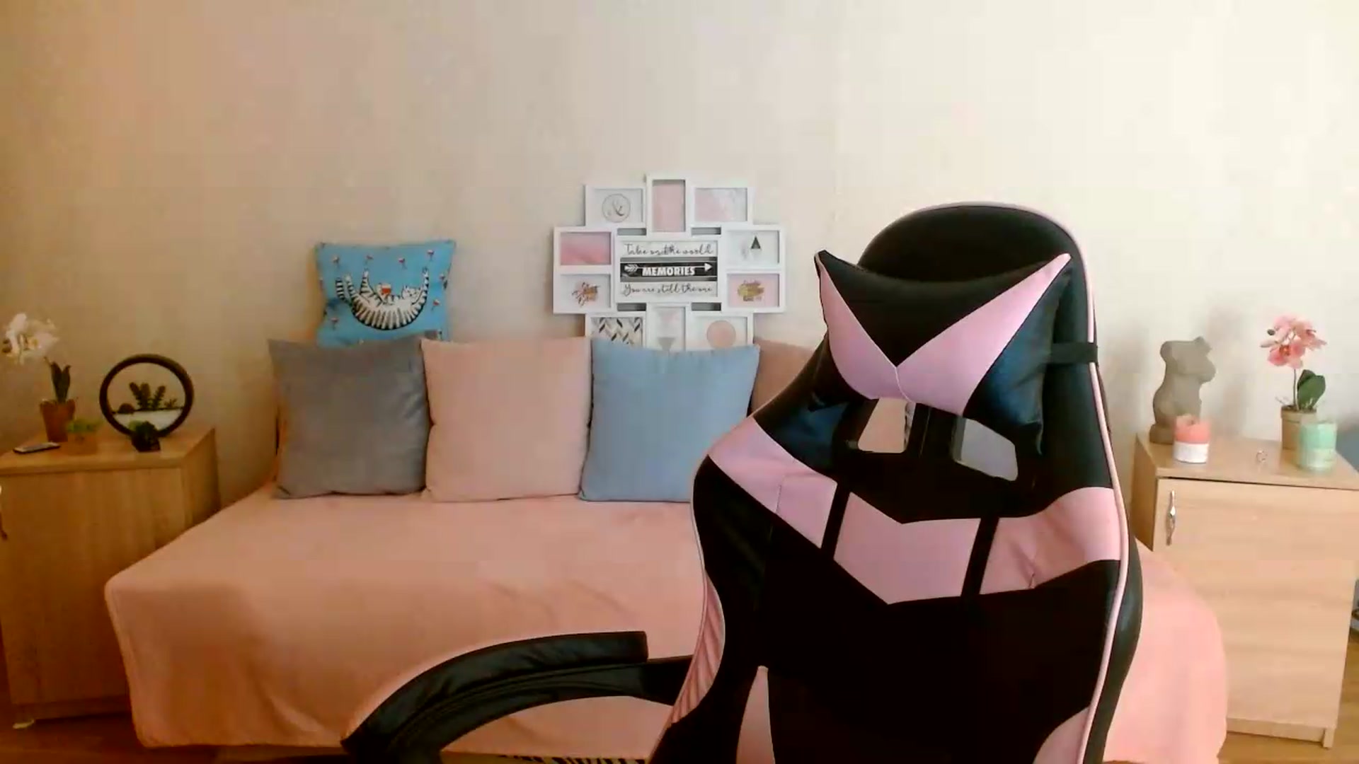 Gallery image thumbnail from Shalyka's myfreecams stream on, 07/29/2026, 13:50 image 4 of 20