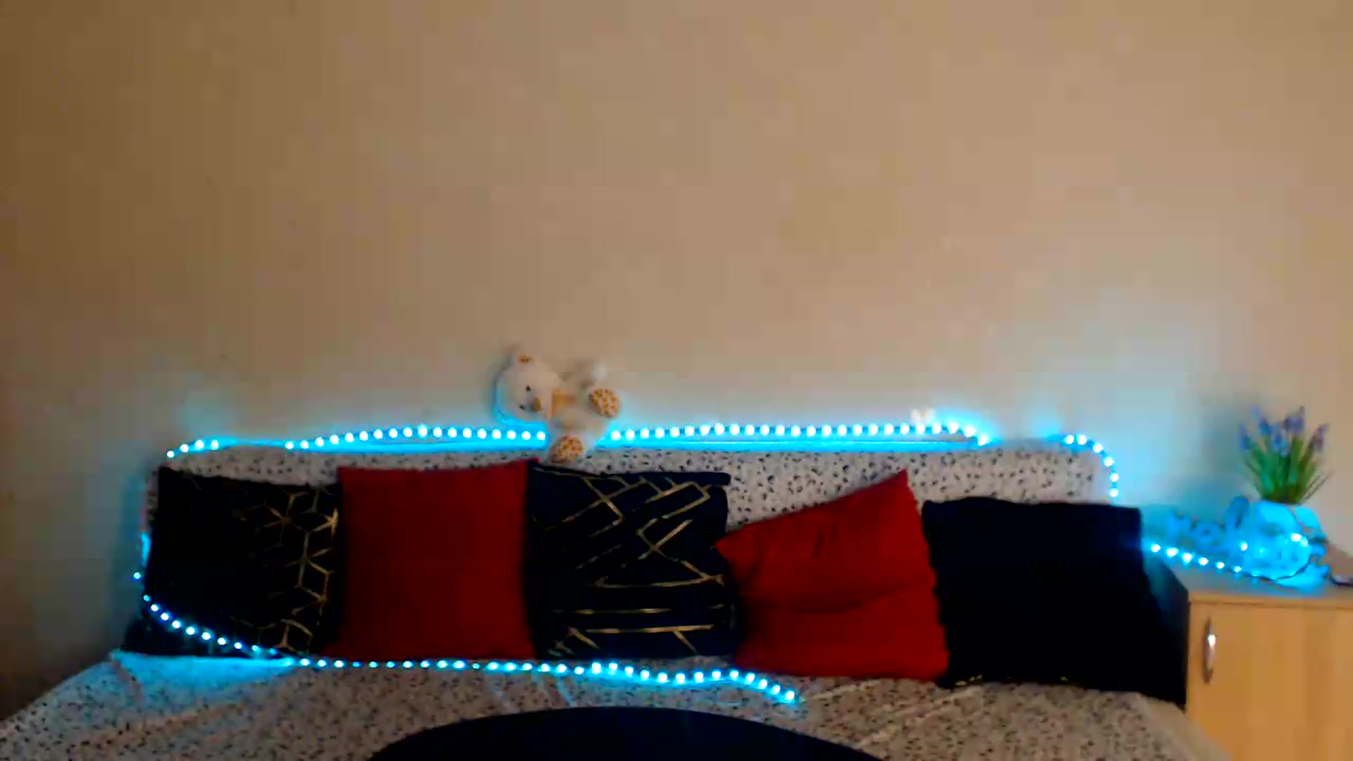 Gallery image thumbnail from Shalyka's myfreecams stream on, 08/10/2026, 16:43 image 17 of 20