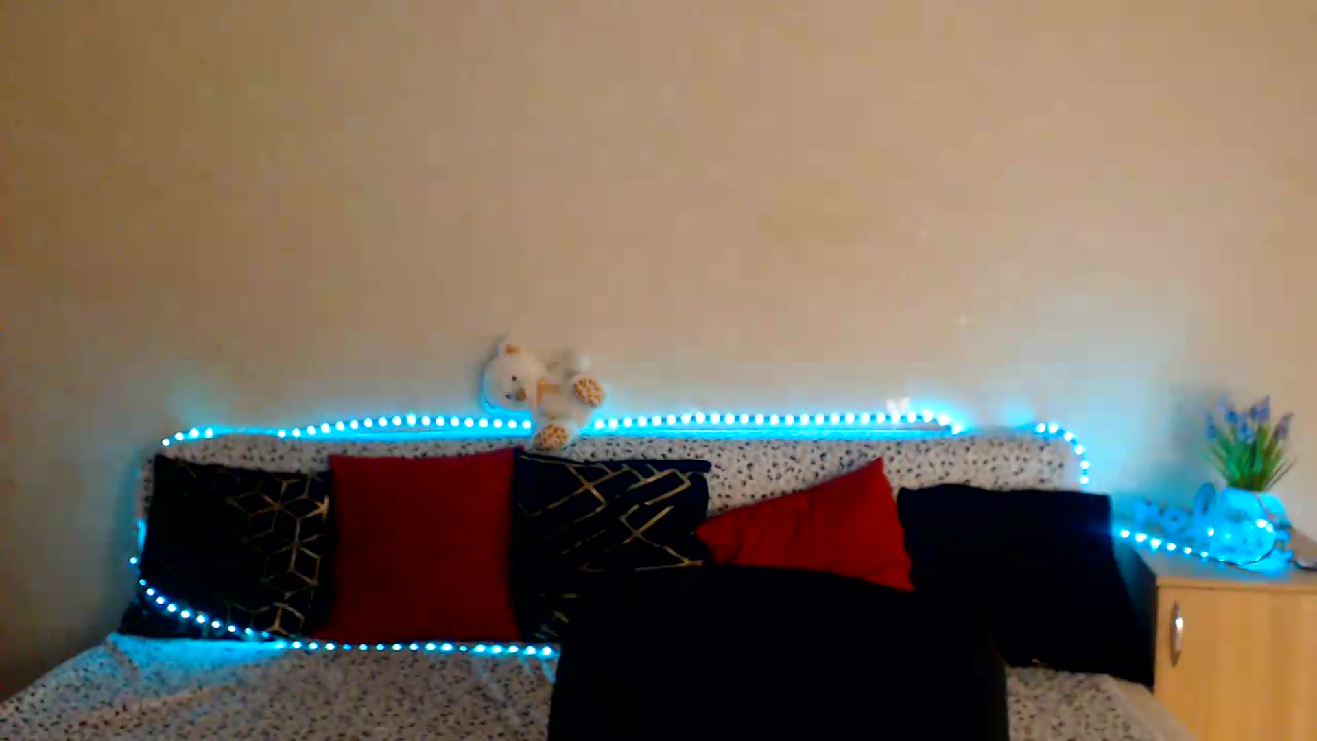 Gallery image thumbnail from Shalyka's myfreecams stream on, 08/10/2026, 16:43 image 13 of 20