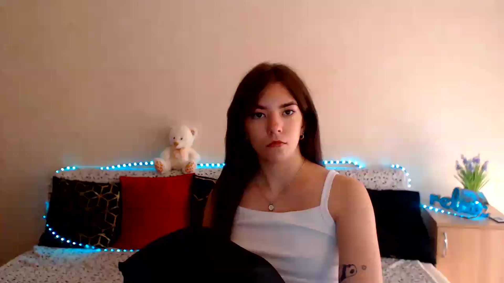 Gallery image thumbnail from Shalyka's myfreecams stream on, 08/11/2026, 12:33 image 15 of 20