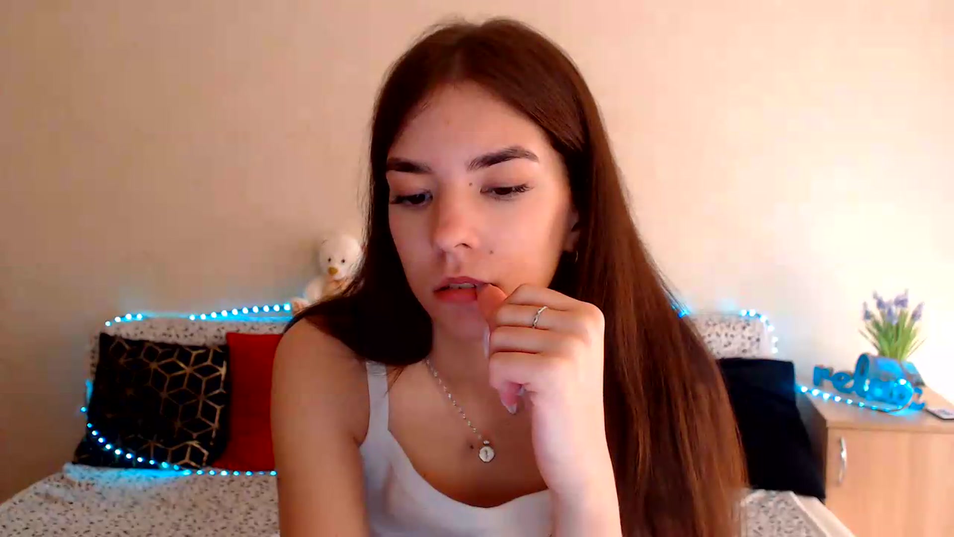 Gallery image thumbnail from Shalyka's myfreecams stream on, 08/11/2026, 12:55 image 11 of 20