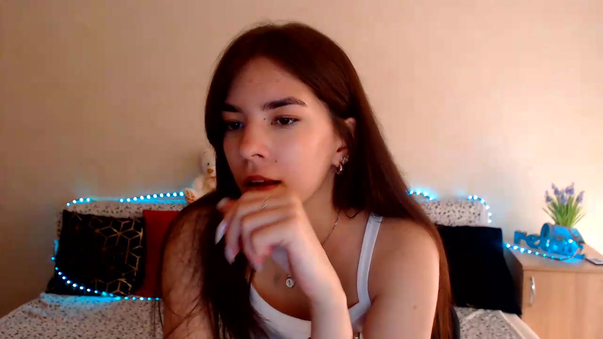 Gallery image thumbnail from Shalyka's myfreecams stream on, 08/11/2026, 12:55 image 19 of 20
