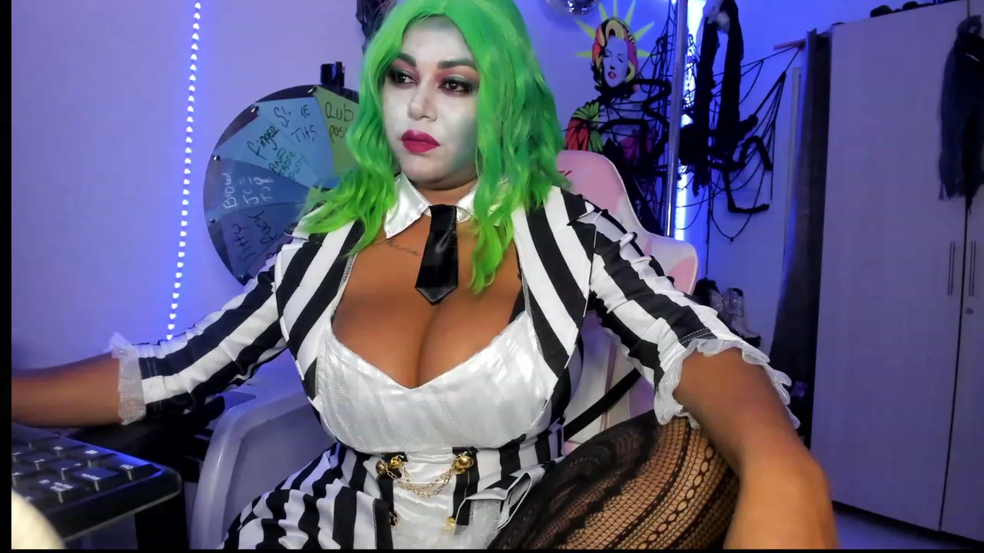 Gallery image thumbnail from ShanieGaviria's myfreecams stream on, 10/28/2023, 03:12 image 1 of 20
