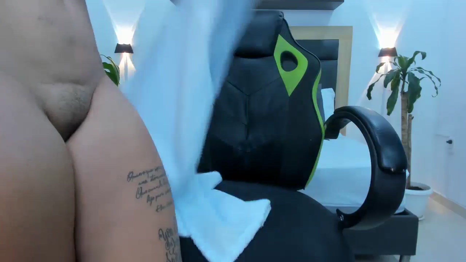 Gallery image thumbnail from Shannel_love_'s myfreecams stream on, 07/24/2024, 16:53 image 20 of 20