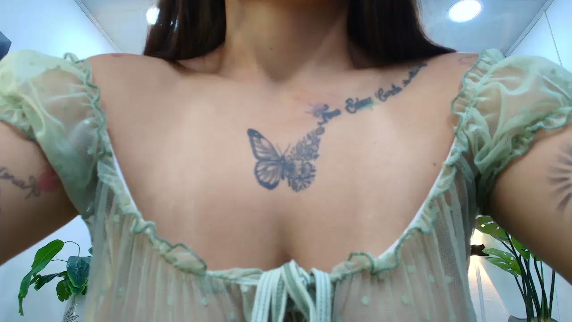 Gallery image thumbnail from Shannel_love_'s myfreecams stream on, 02/20/2025, 15:15 image 8 of 20
